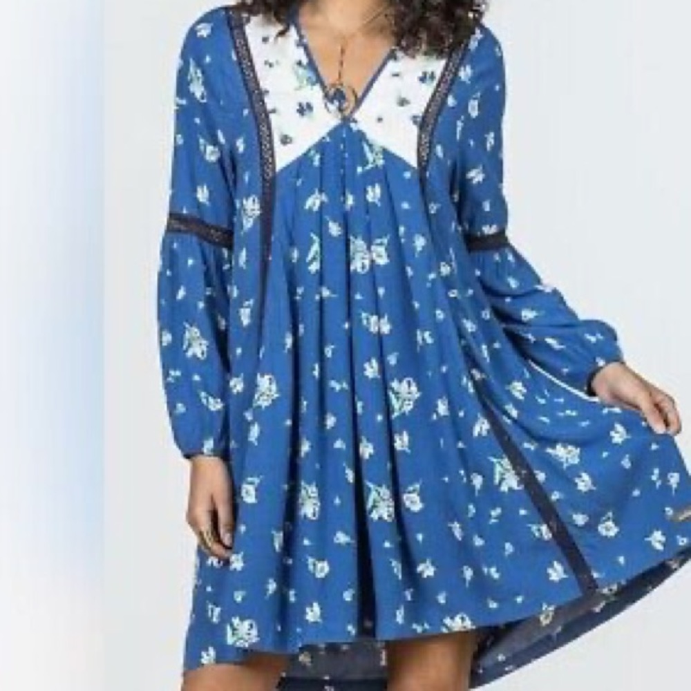 Matilda Jane, Day Tripping, Blue&‎ White Floral Print Tunic Dress.